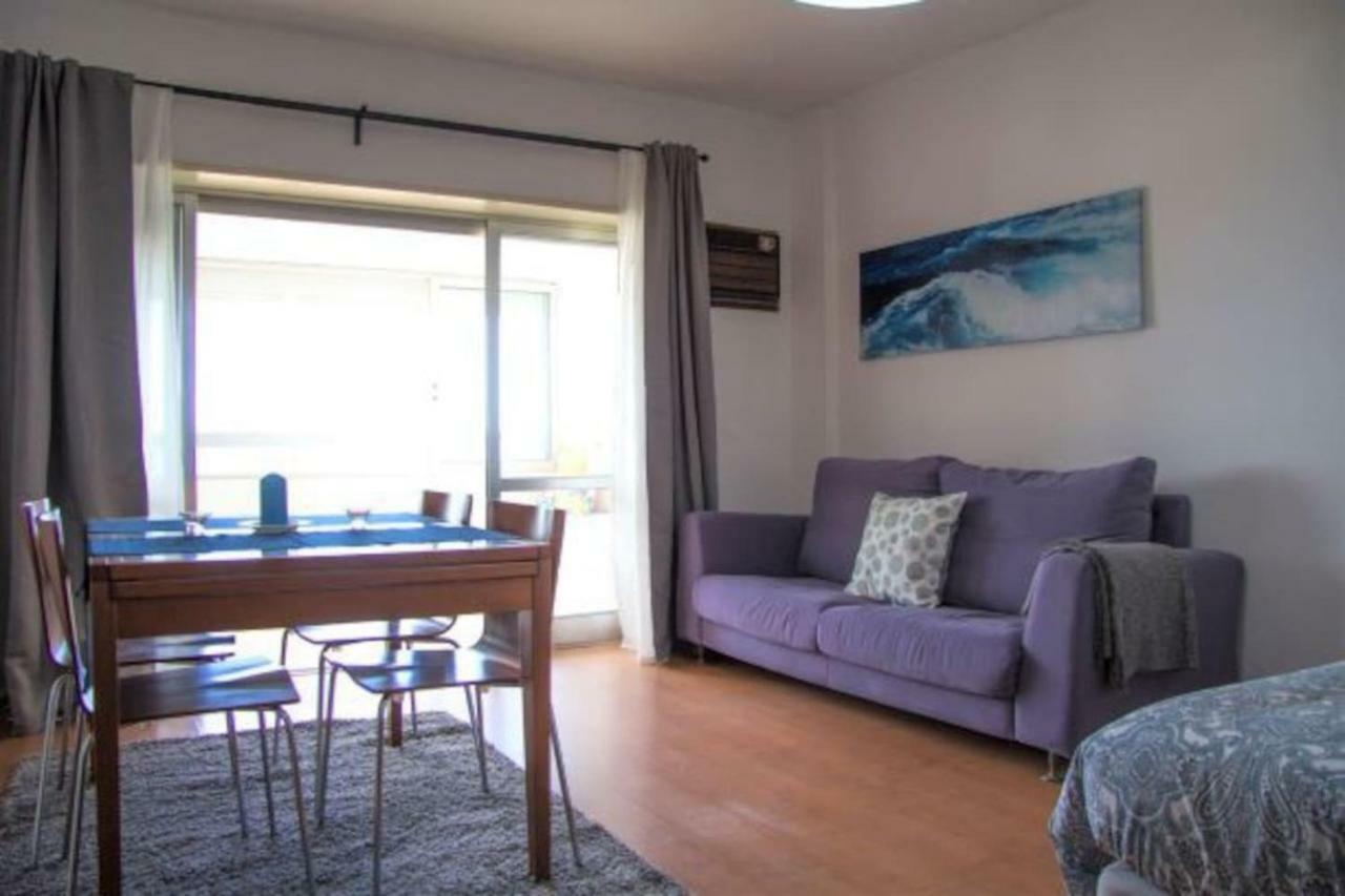 Wonderful Studio Apartment In Front Of The Beach Costa de Caparica Exterior foto