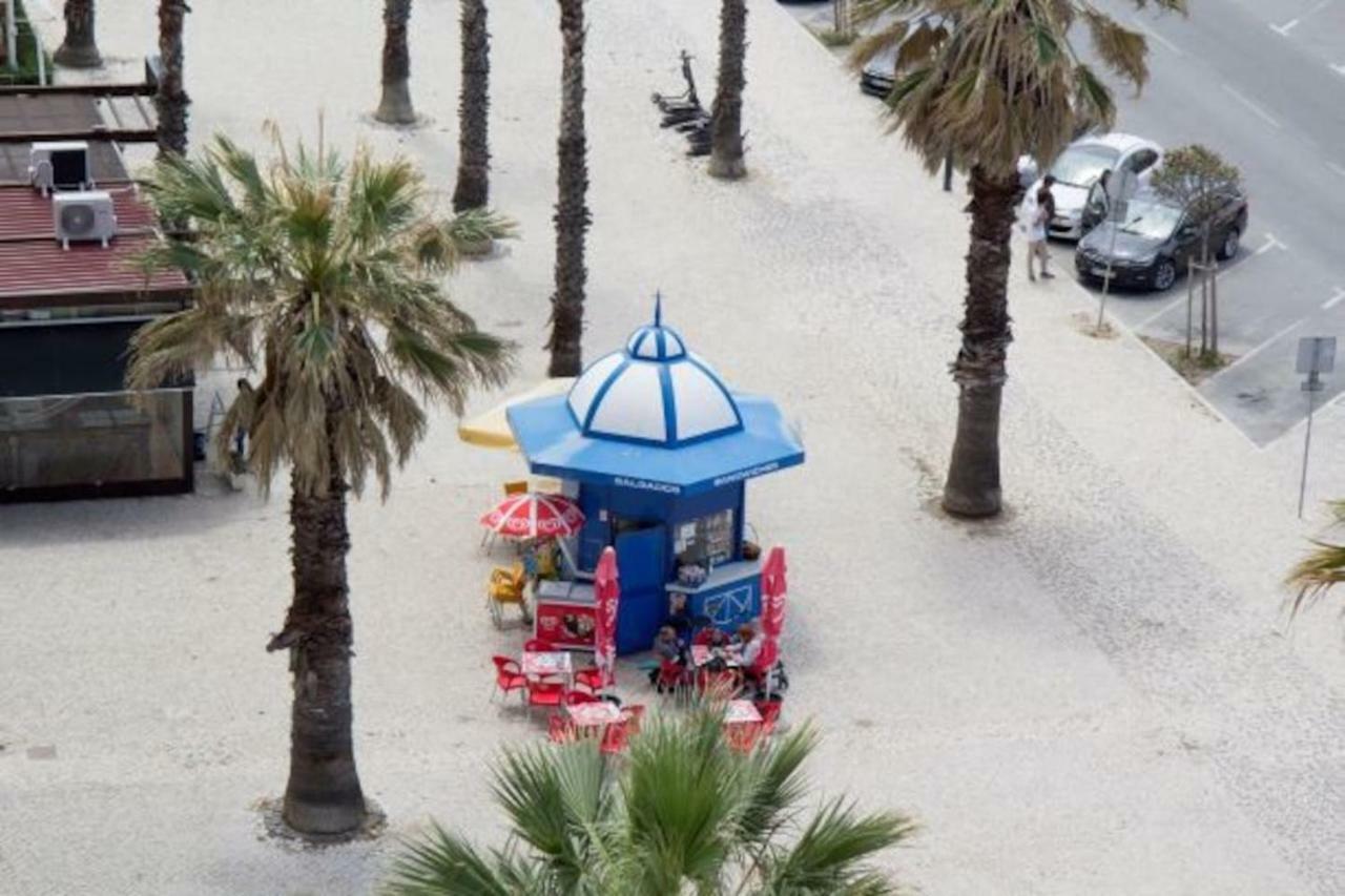 Wonderful Studio Apartment In Front Of The Beach Costa de Caparica Exterior foto